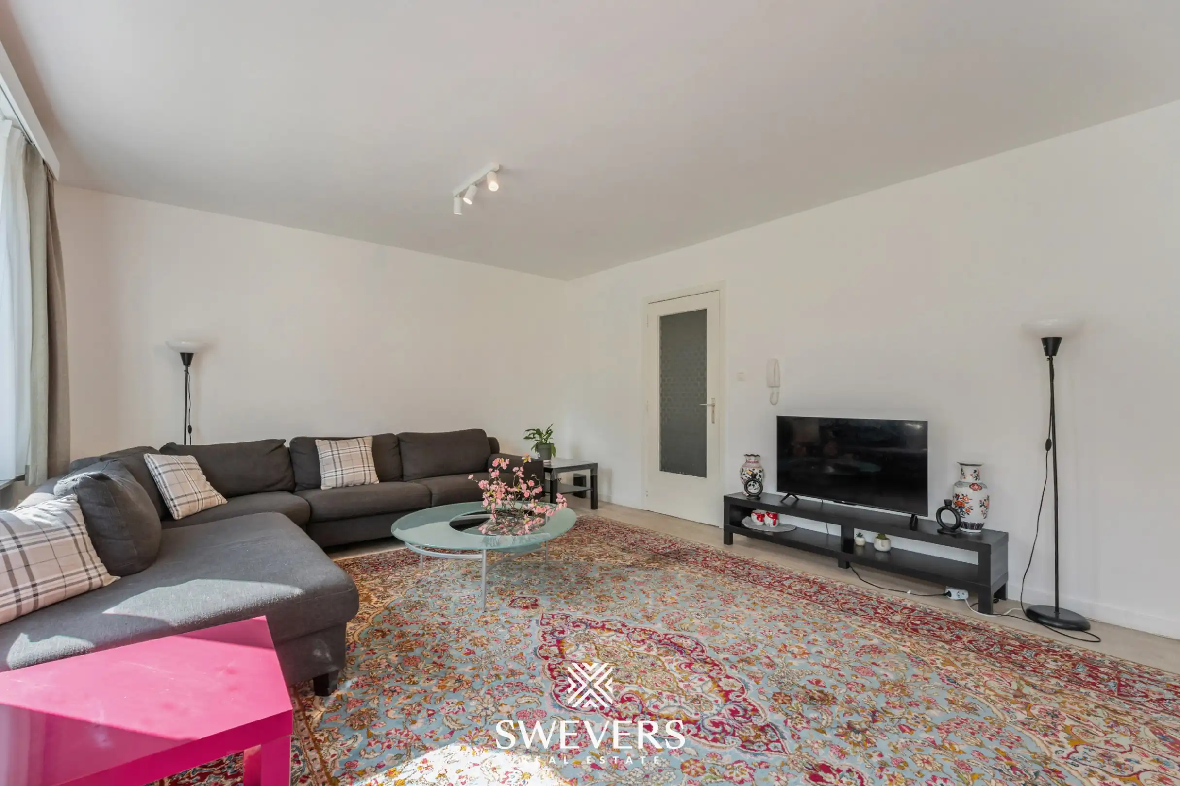 Instapklaar gelijkvloers 3-slaapkamerappartement met autostaanplaats en kelderberging nabij Hasselt-centrum foto 3