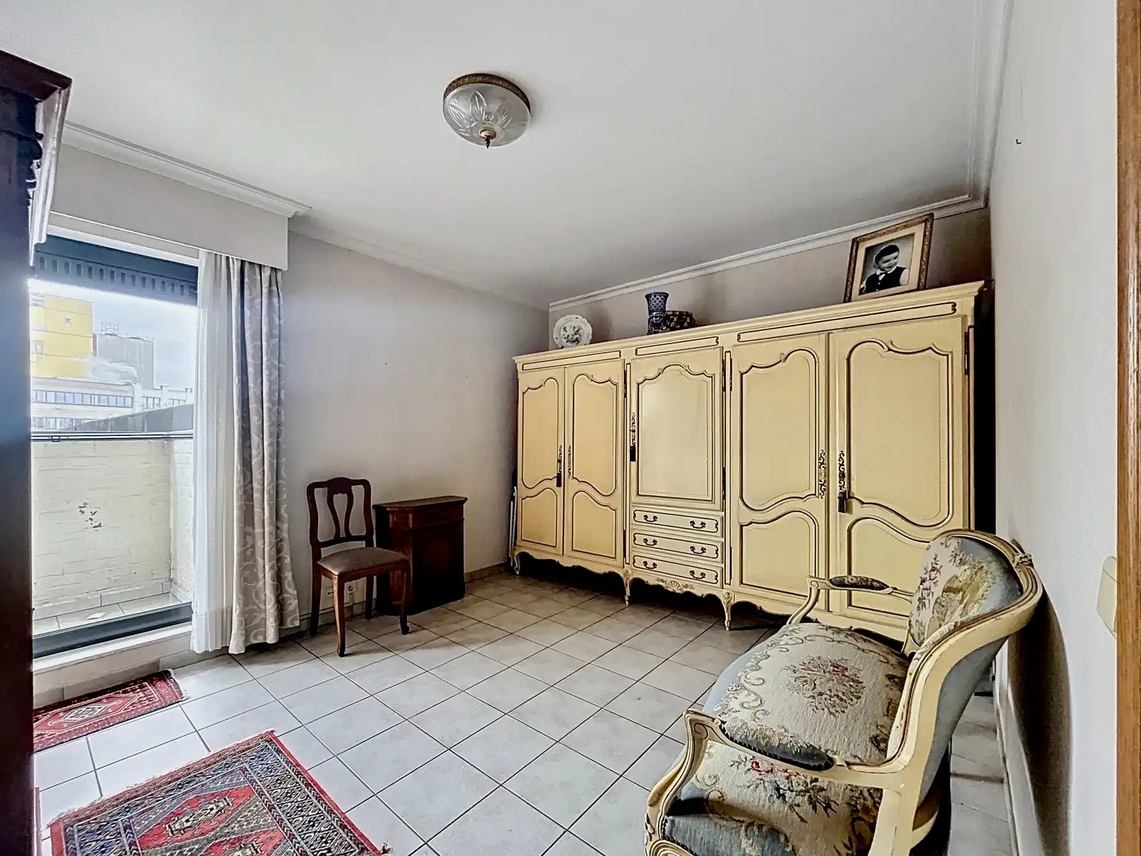 Lichtrijk én Ruim Appartement met 2 SLPK, Centrum Aalst! foto 12