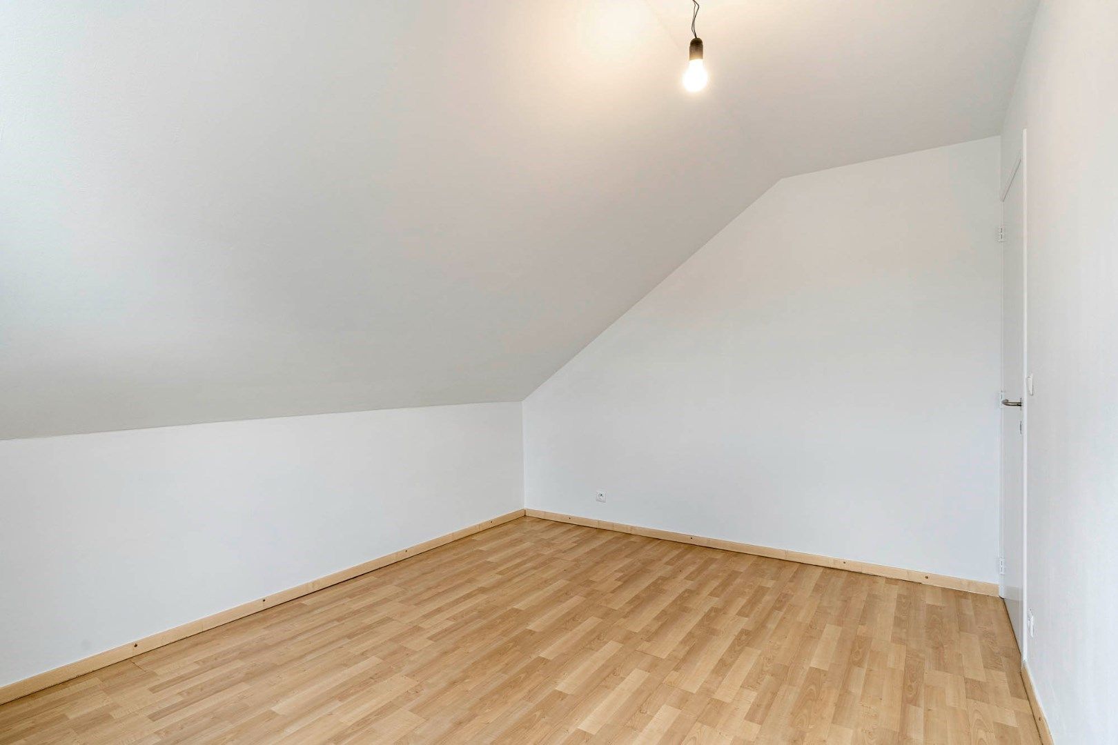 Leuk duplexappartement met drie slaapkamers, standplaats en kelderberging foto 19