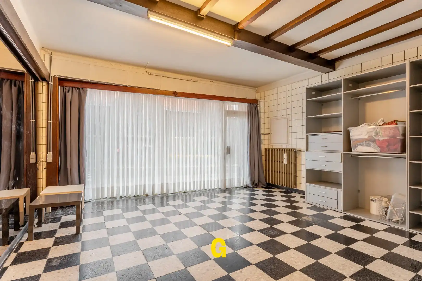 Ruime woning van 293 m² met inpandige garage en tuin foto 4