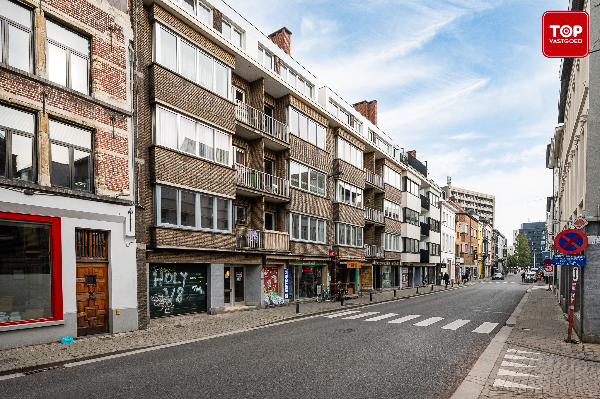 GERENOVEERD 2 SLAAPKAMER APPARTEMENT MET 2 TERRASSEN. foto 3