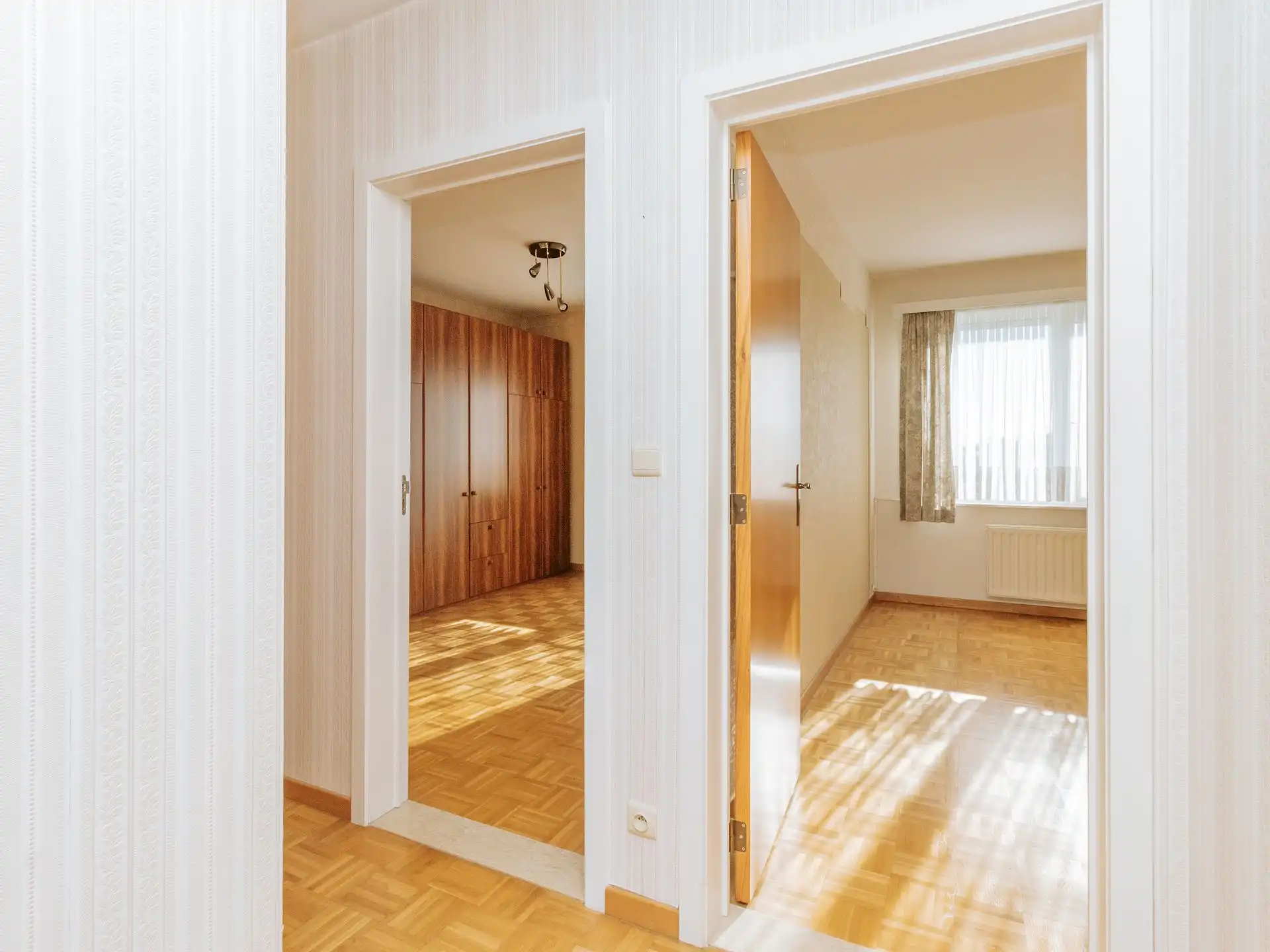 Lichtrijk twee slaapkamer appartement op gunstige locatie foto 8