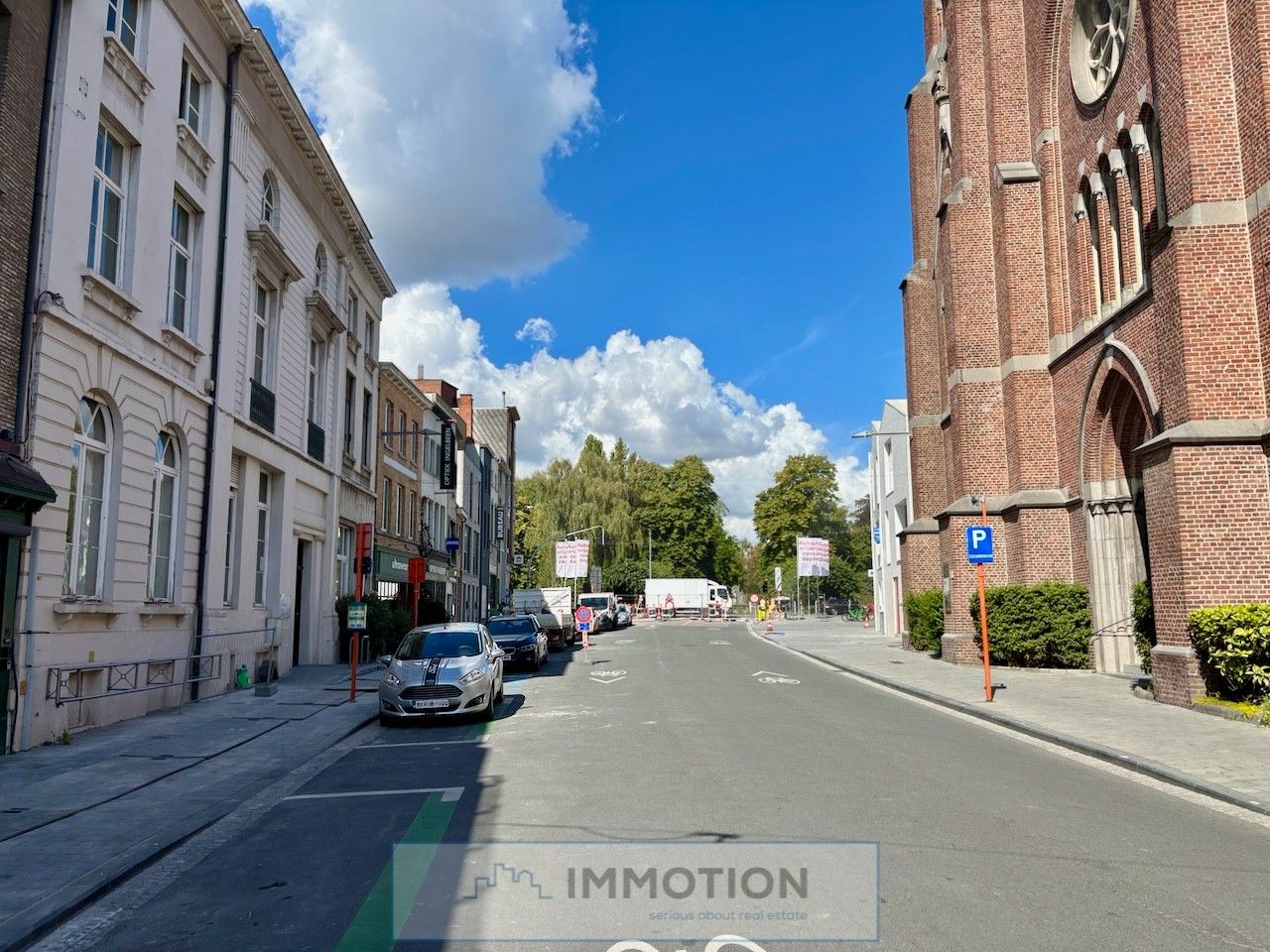 Investeringseigendom in centrum Kortrijk - multifunctioneel pand foto 3