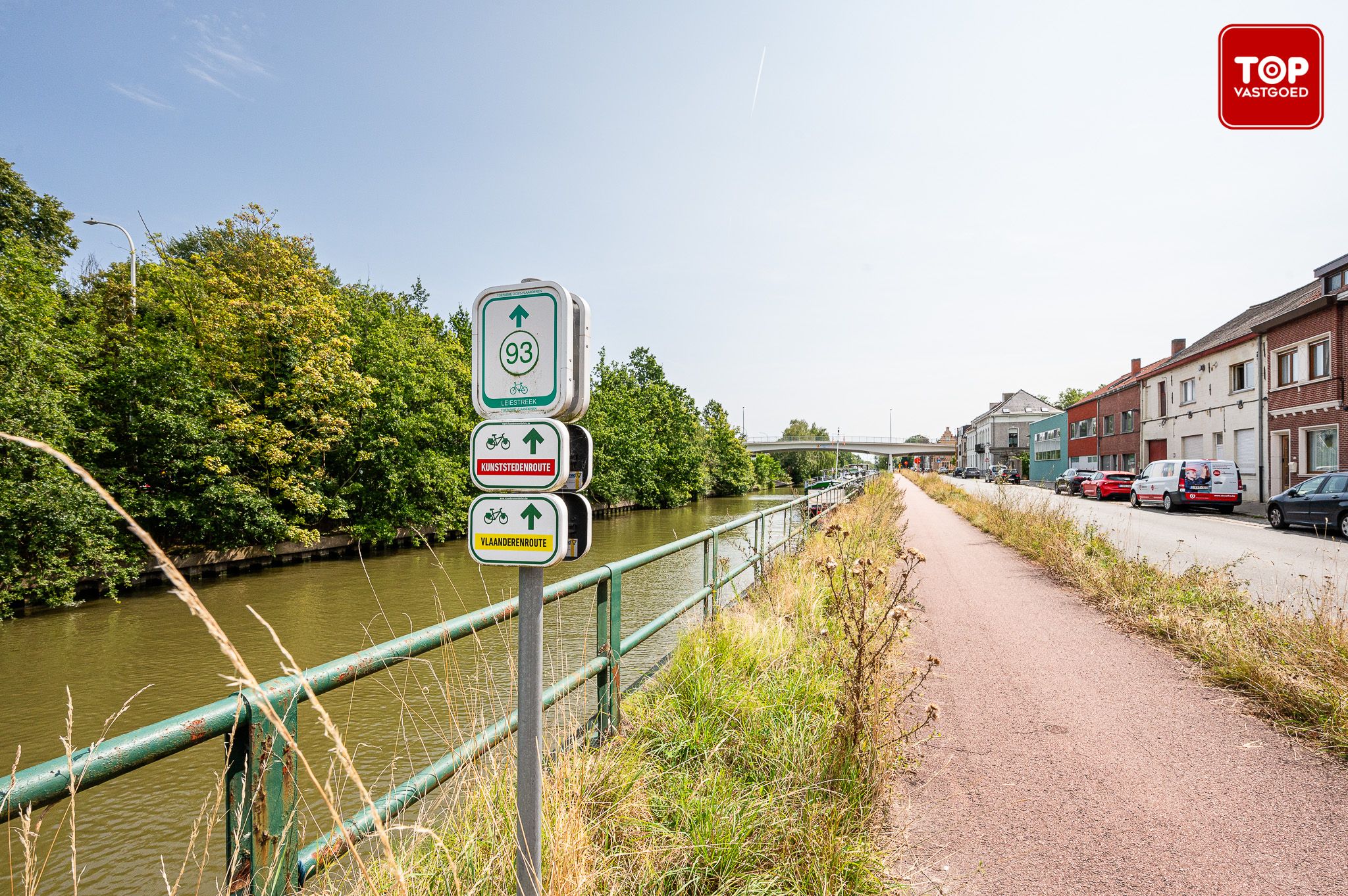 Te renoveren woning gelegen aan de Trekweg in Mariakerke  foto 3