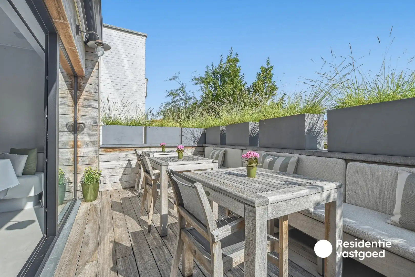 Wonen boven, ondernemen beneden: volledig gerenoveerd restaurant met luxueuze woonst in hartje De Haan foto 28