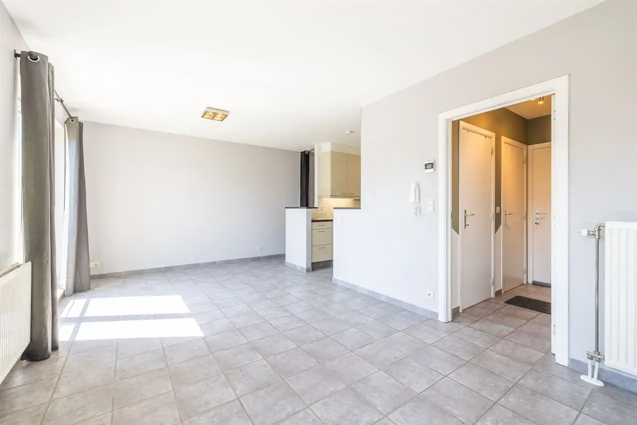 Duplex met twee slaapkamers en autostaanplaats op rustige locatie foto 3