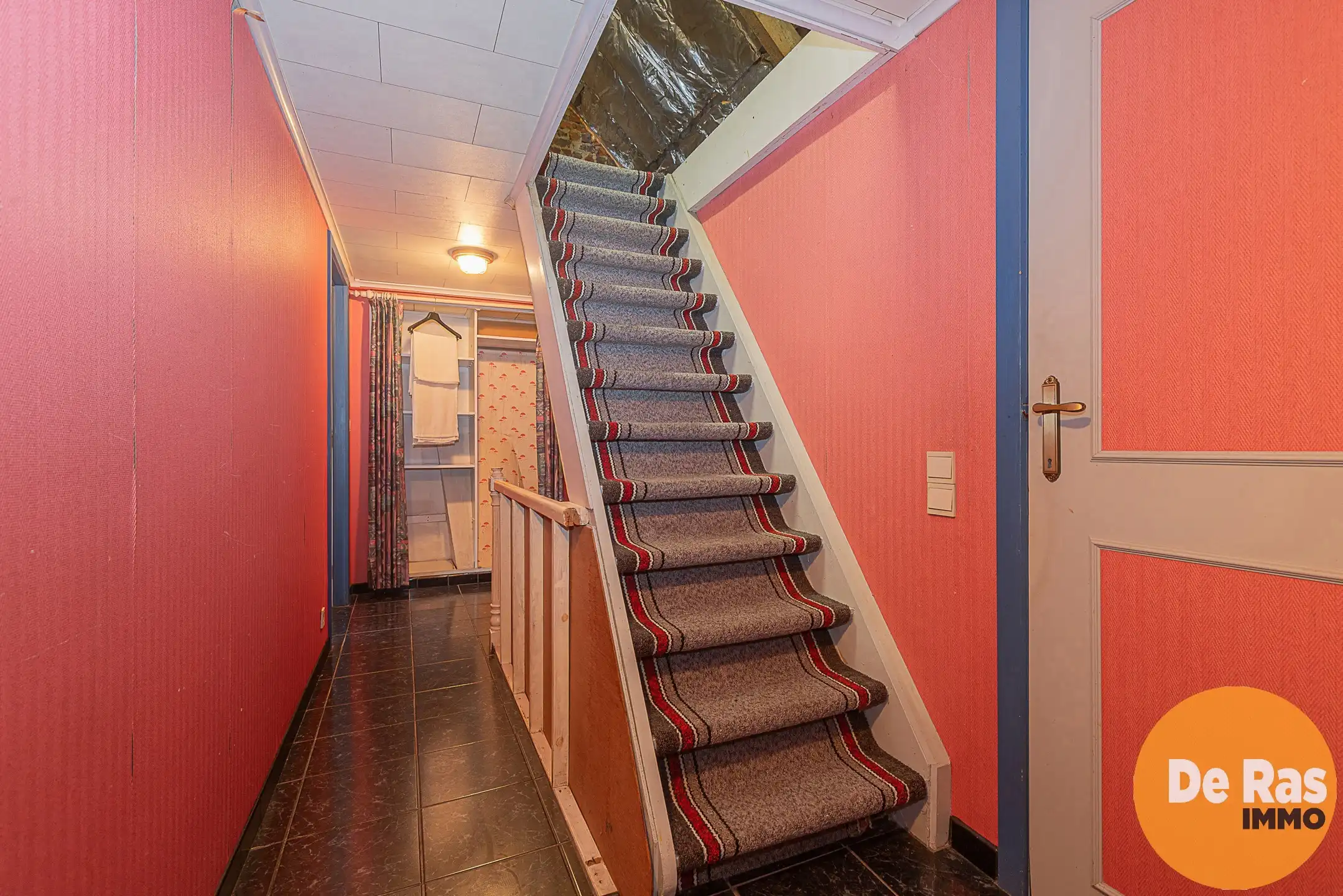 ROZEBEKE - Karakteristieke burgerwoning met loods foto 10