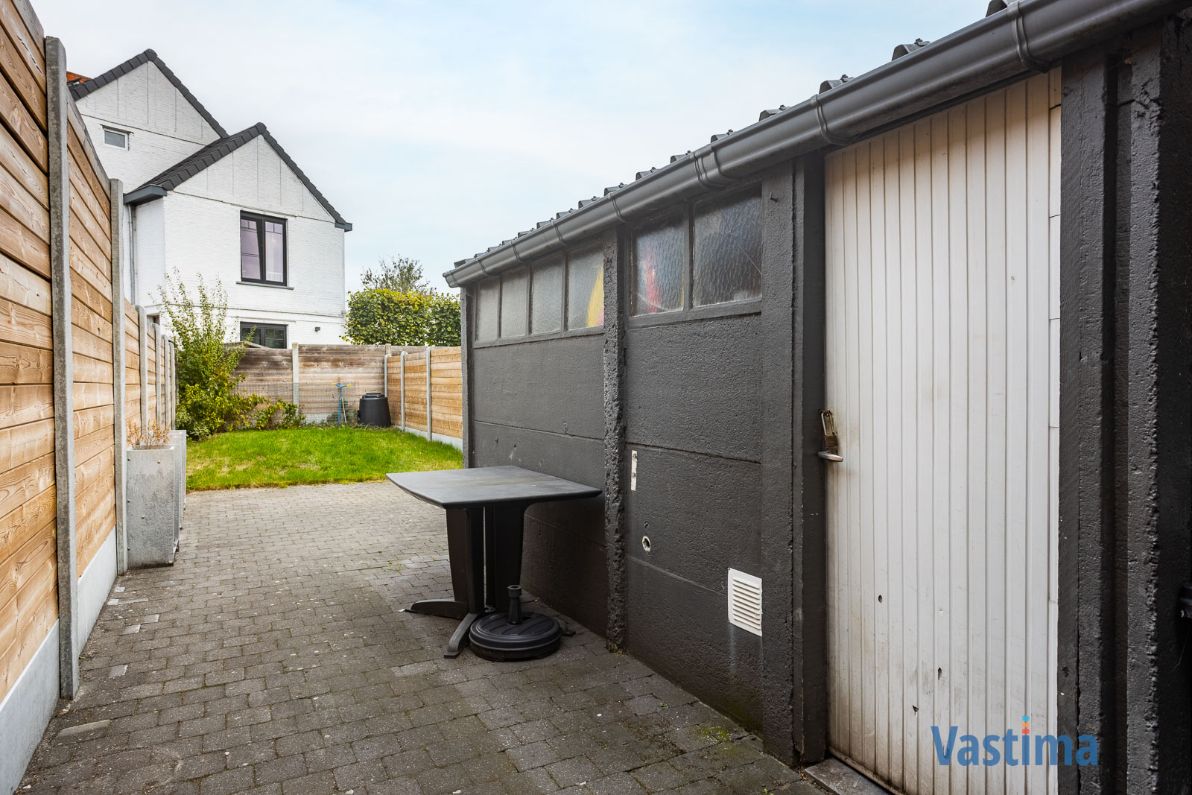 Instapklare woning met 4 slaapkamers en tuin nabij centrum Aalst foto 23