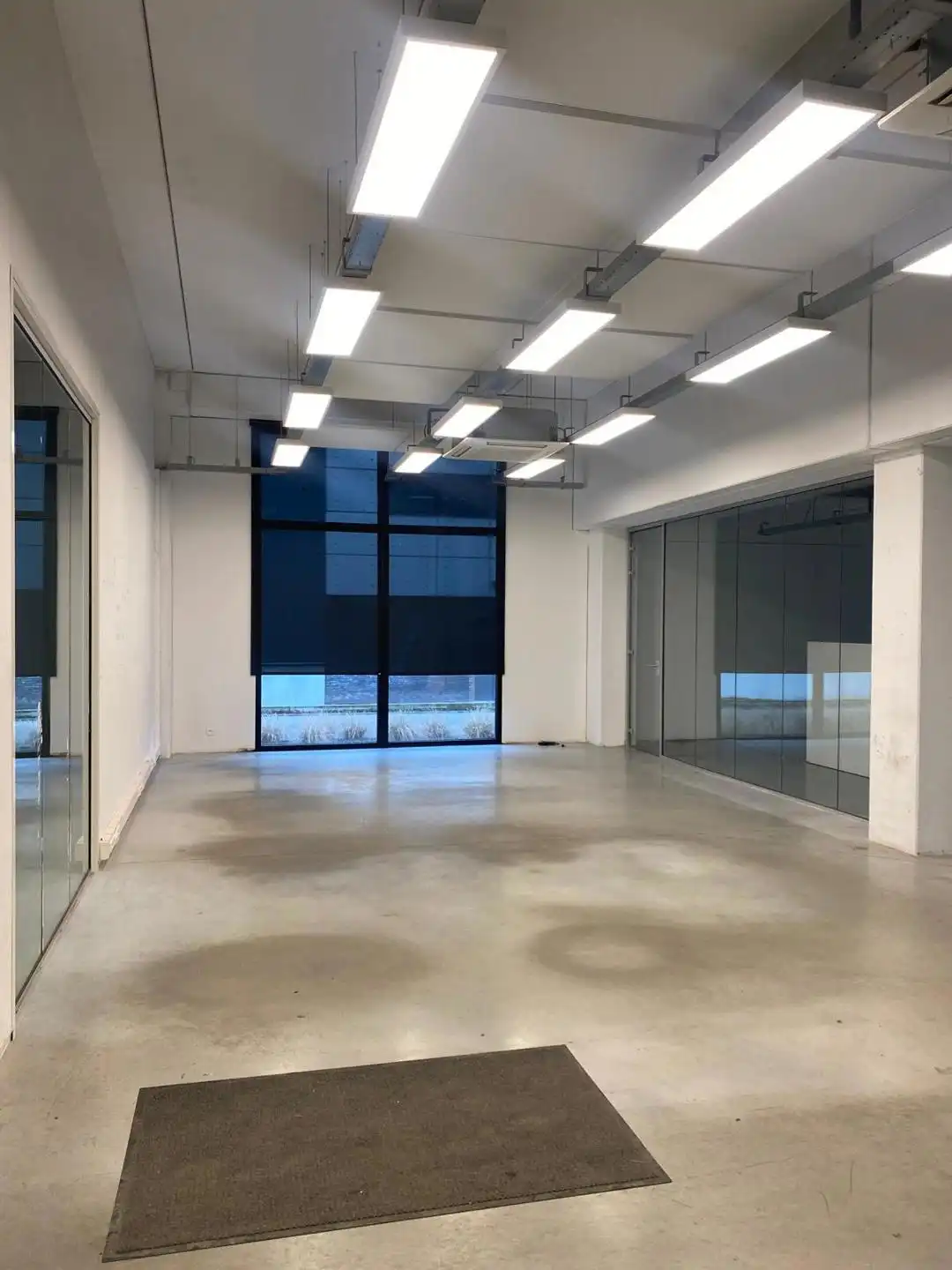 Kantoorruimte 310m² met aansluitend magazijn 216m²  in Burcht foto 18