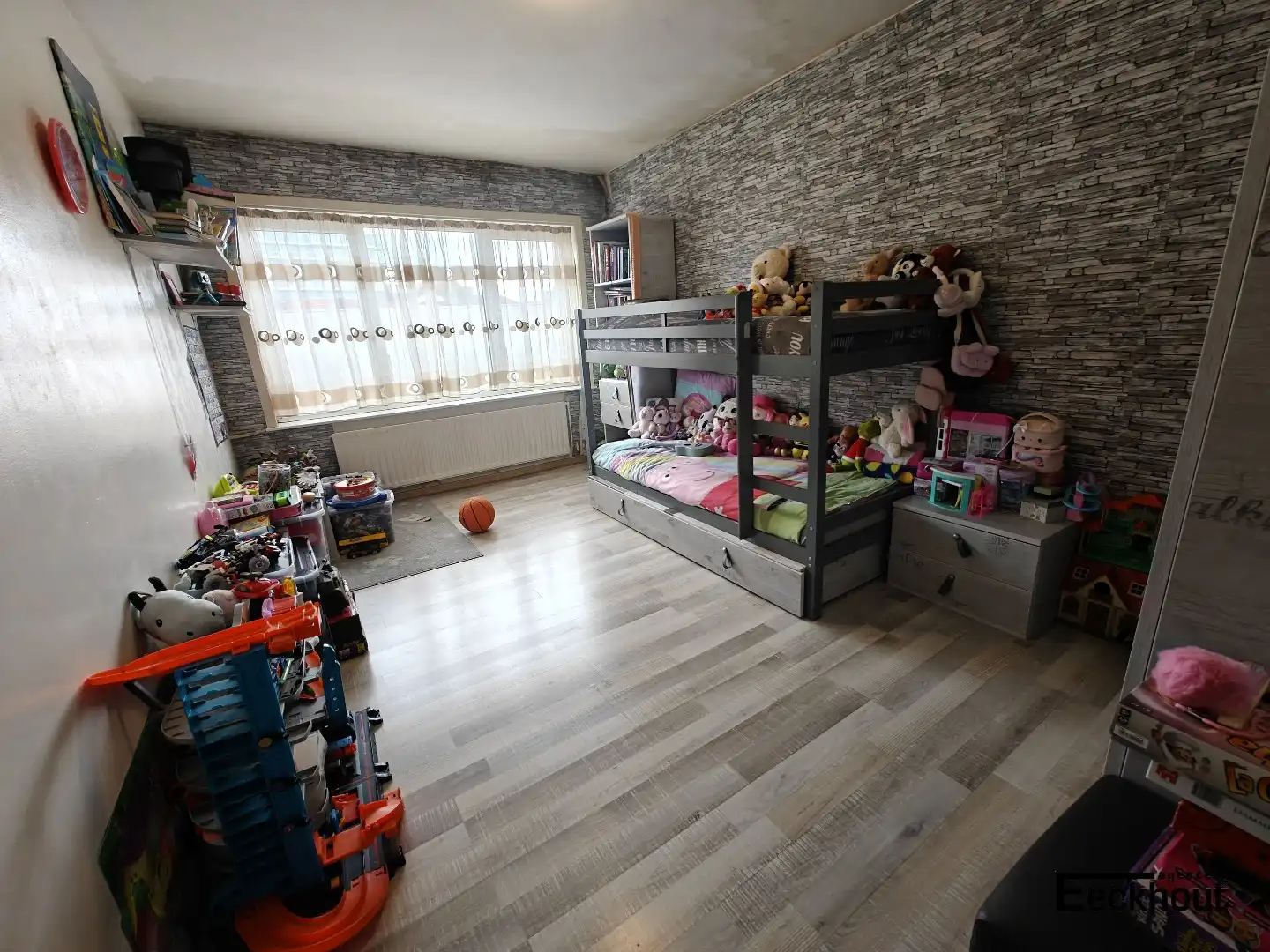 Opbrengsteigendom bestaande uit 3 appartementen en garage in Oostende! foto 10