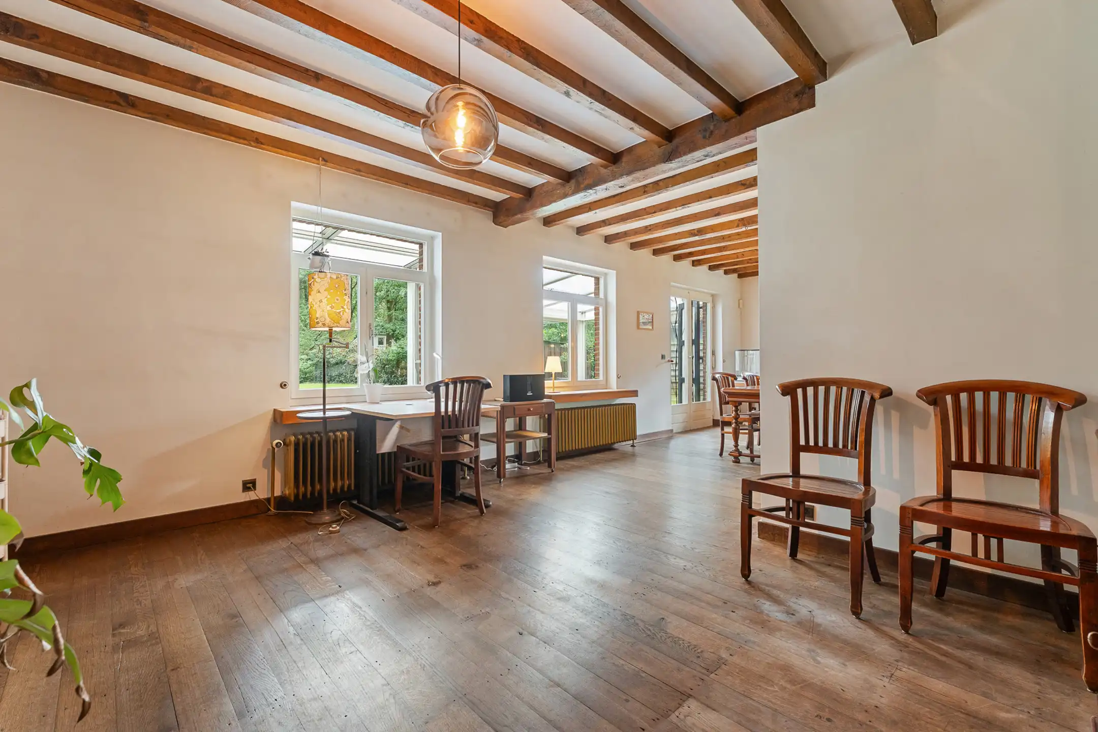 Ruime villa in bosrijke omgeving op een perceel van ca. 3.320m² met zwembad foto 13