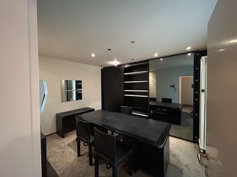 Casco handelsruimte van 398 m² op toplocatie in Merelbeke foto 4