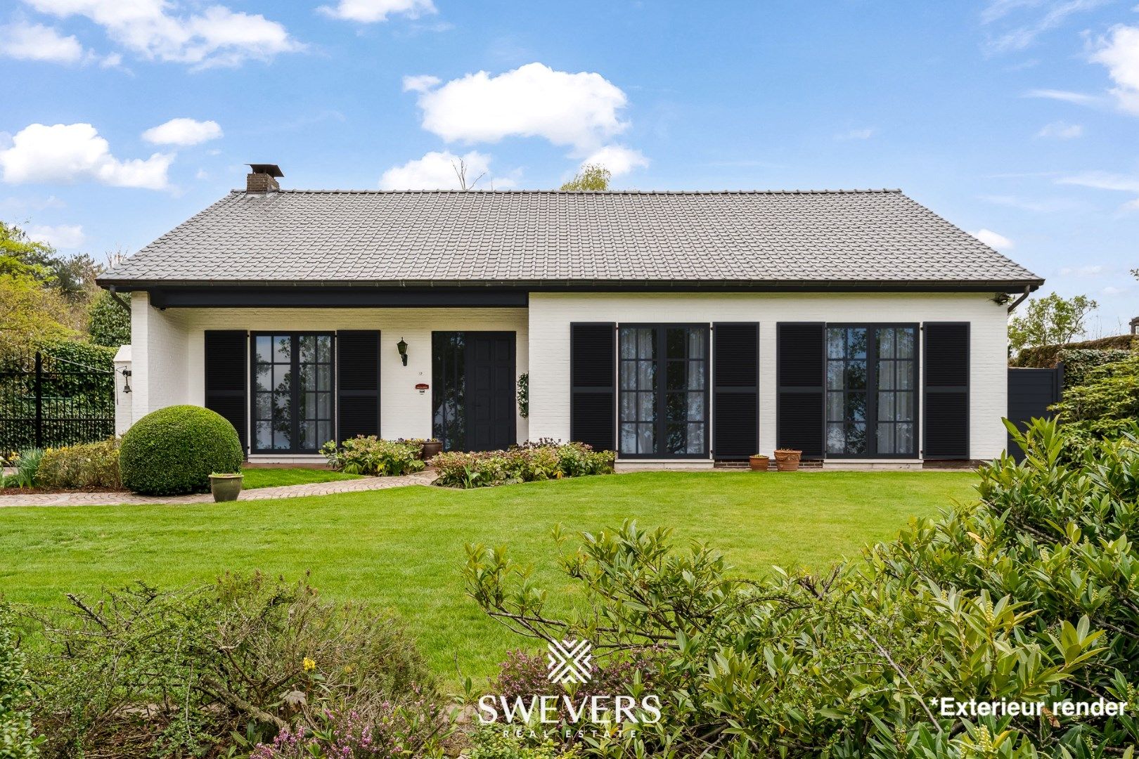 Instapklare woning met 5 slaapkamers op een zonnig perceel van 12a 50ca foto {{pictureIndex}}