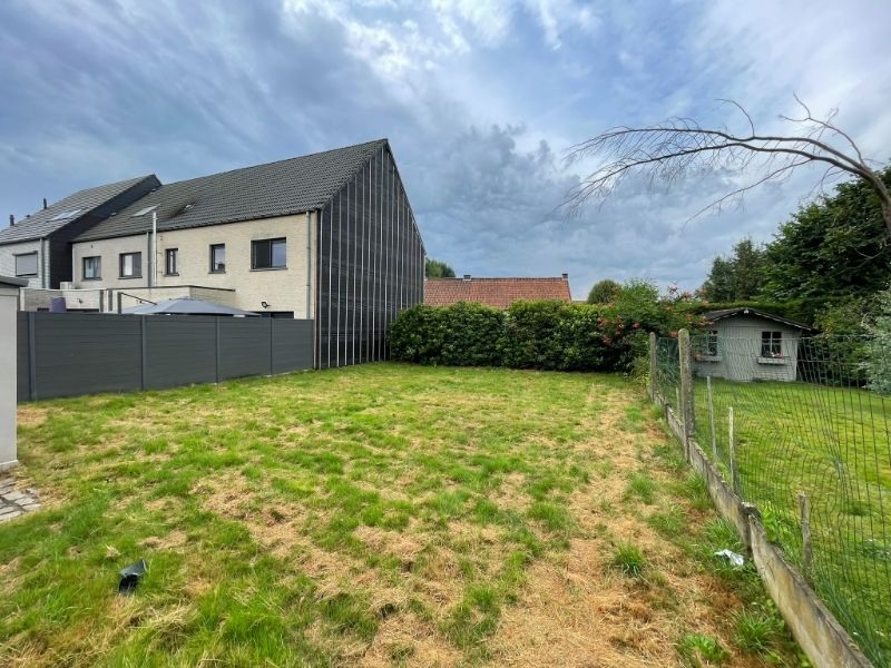 * COMPROMIS IN OPMAAK * Mooie, solide woning met potentiële bouwgrond te koop foto 18