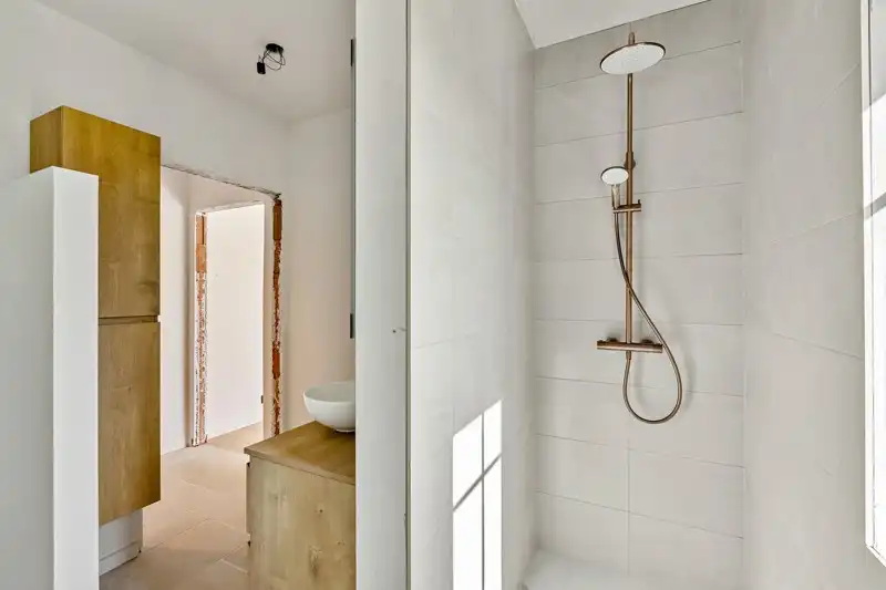 Volledig gerenoveerd landhuis gelegen op 34are foto 27