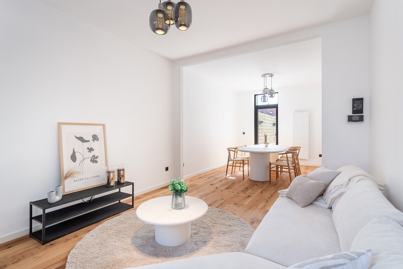 Tiptop gerenoveerde woning met tuin foto 2