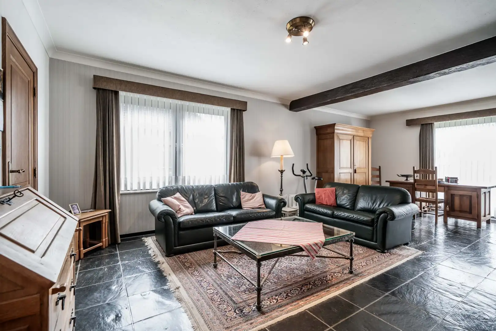 Comfortabele gezinswoning met 3 slaapkamers en verzorgde tuin foto 6