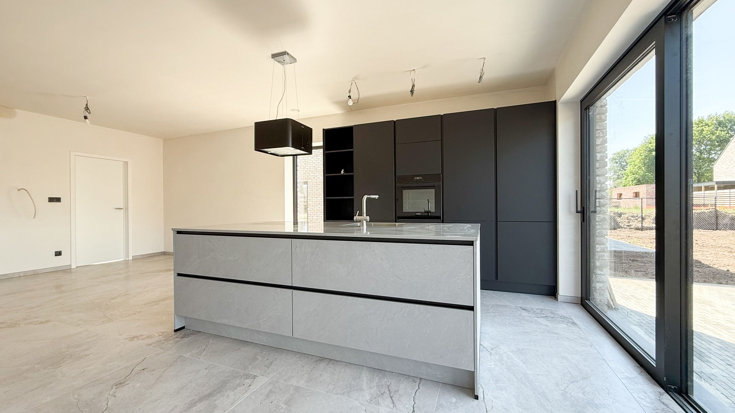 Volledig instapklare nieuwbouwwoning met 3/4slpk te Koersel! foto 3