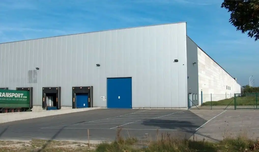 Logistieke loods te huur in Zele foto 2