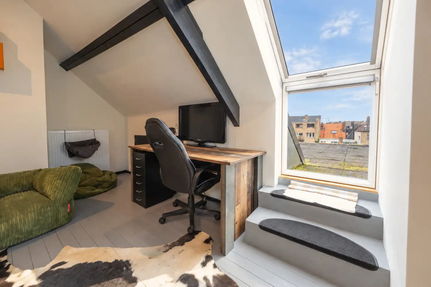 Ruime en lichtrijke duplex met 3 slaapkamers en groot terras in Oostende foto 11