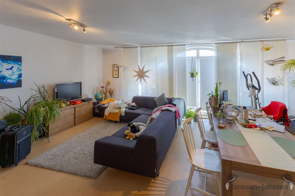 2 slpk appartement met overdekte staanplaats foto 4