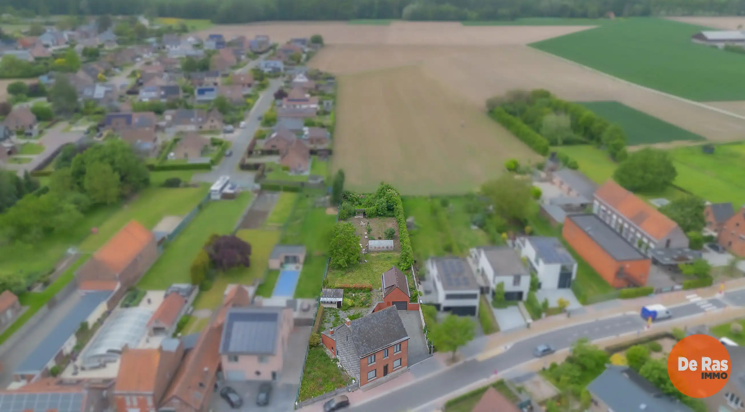 MOORTSELE - Te renoveren woning met tal van mogelijkheden foto 4