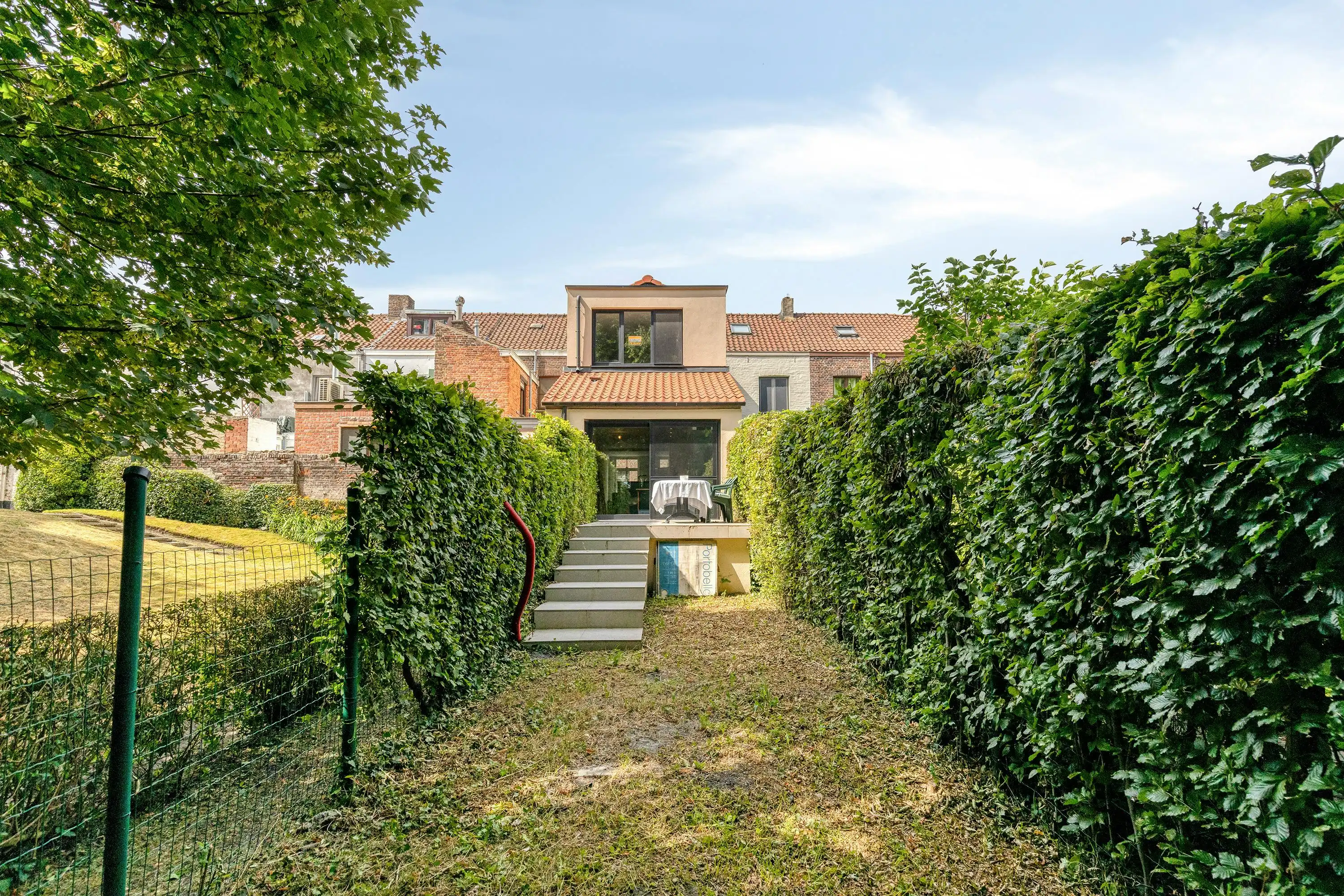 Gerenoveerde stadswoning met stadstuin aan de Brugse Vesten foto 6
