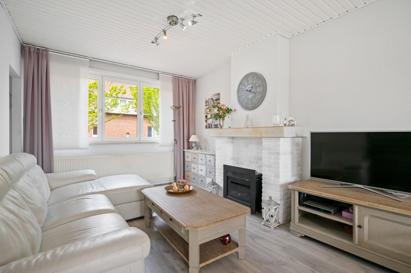 Ruime halfopen tweewoonst met veel mogelijkheden! foto 13