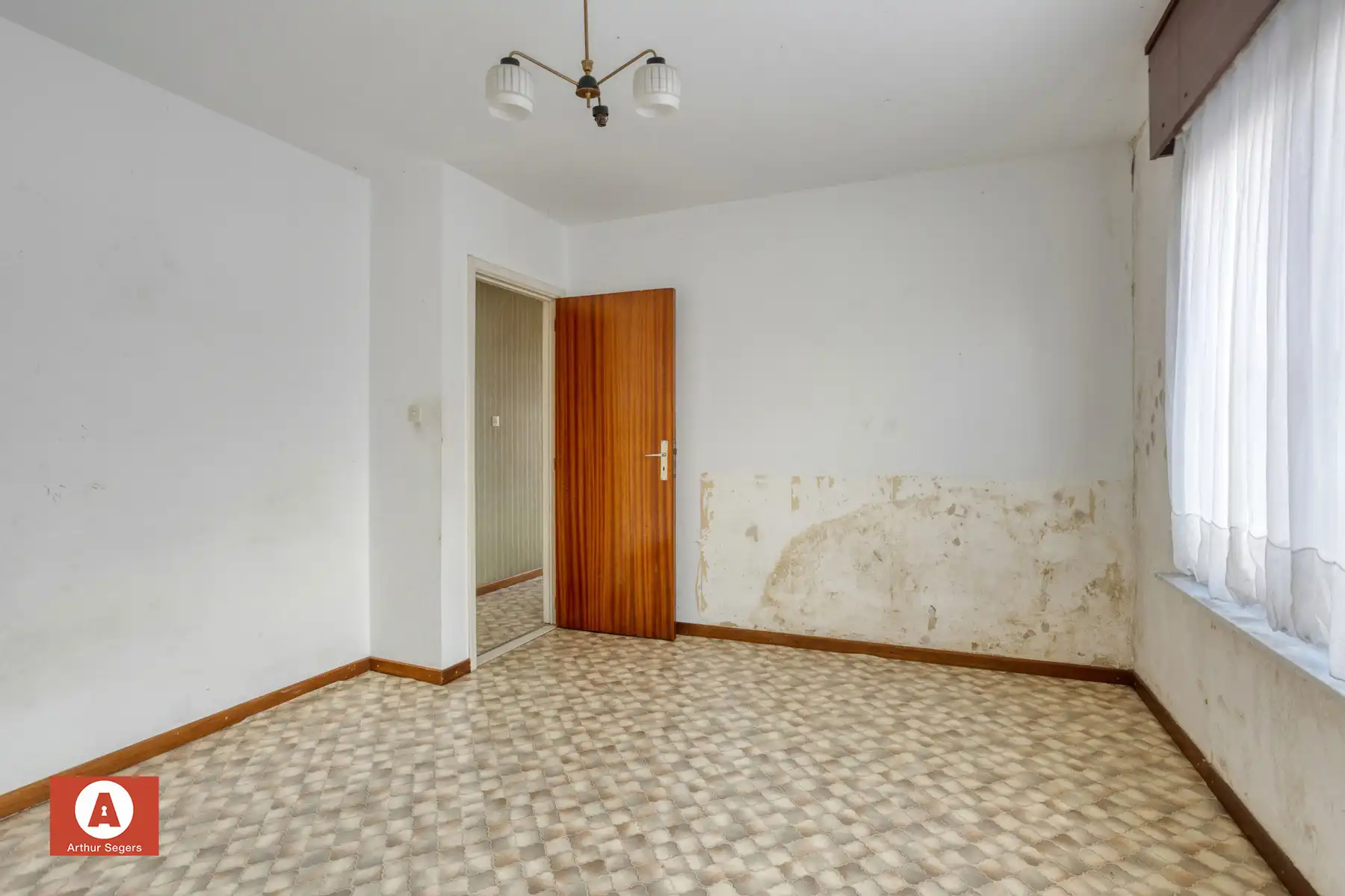 Halfopen bebouwing op zeer centrale ligging foto 20