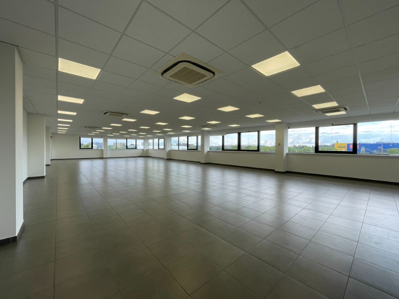 Kantoor van 350m² te huur op goede locatie in Sint-Denijs-Westrem. foto 9