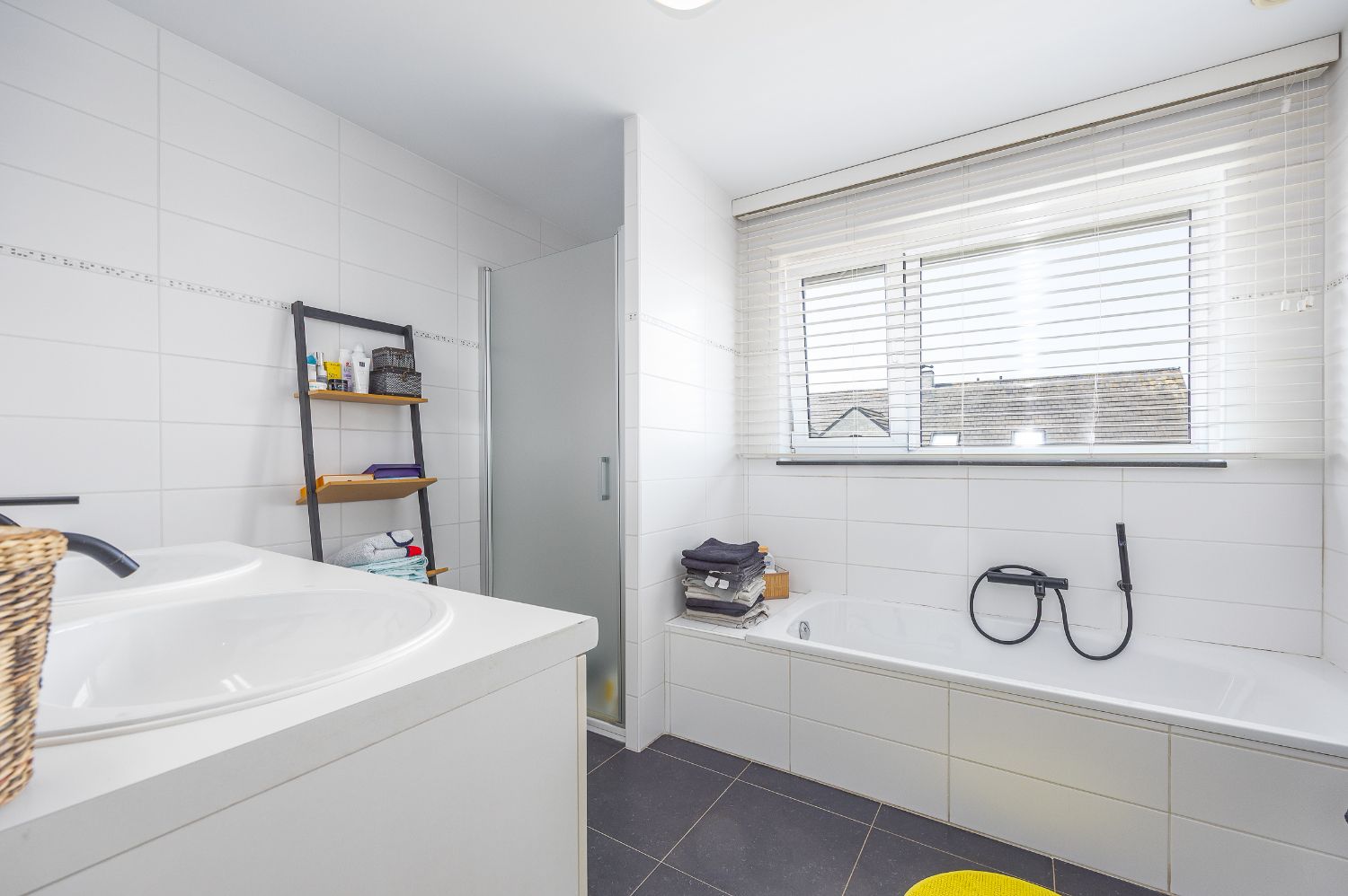Ruime recente halfopen woning te koop in Bredene-Dorp foto 27