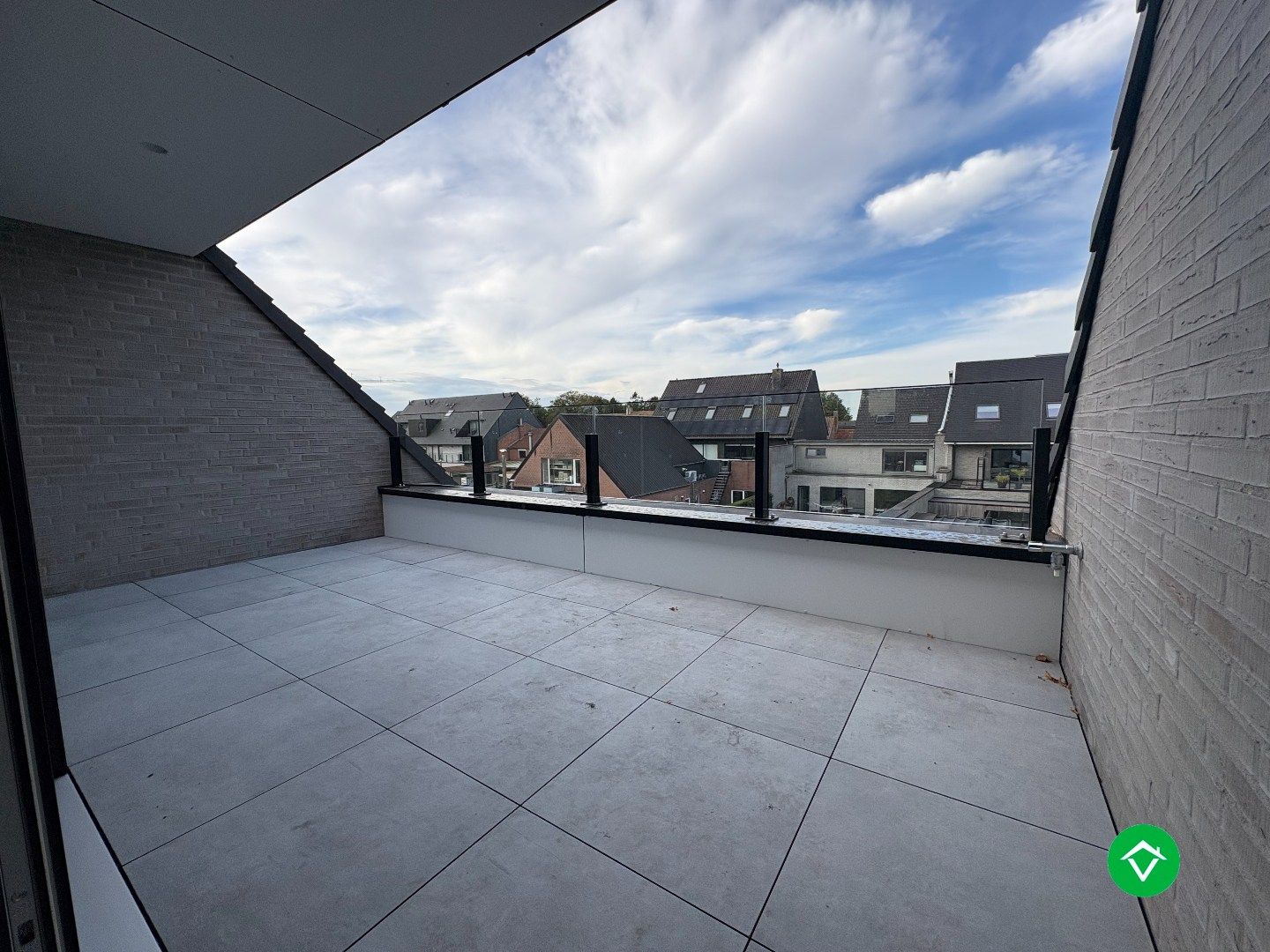 Nieuwbouwappartement met 2 slaapkamers en 2 terrassen in centrum Koekelare  foto 10
