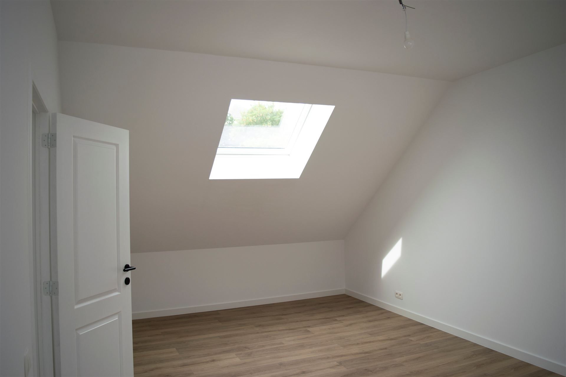 Prachtig gerenoveerde woning met tuin foto 21