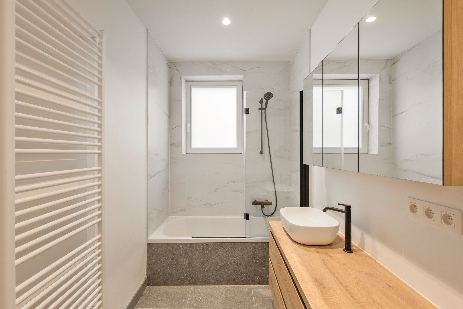 af te werken kangoeroewoning met binnentuin binnen de Brugse Reien foto 30