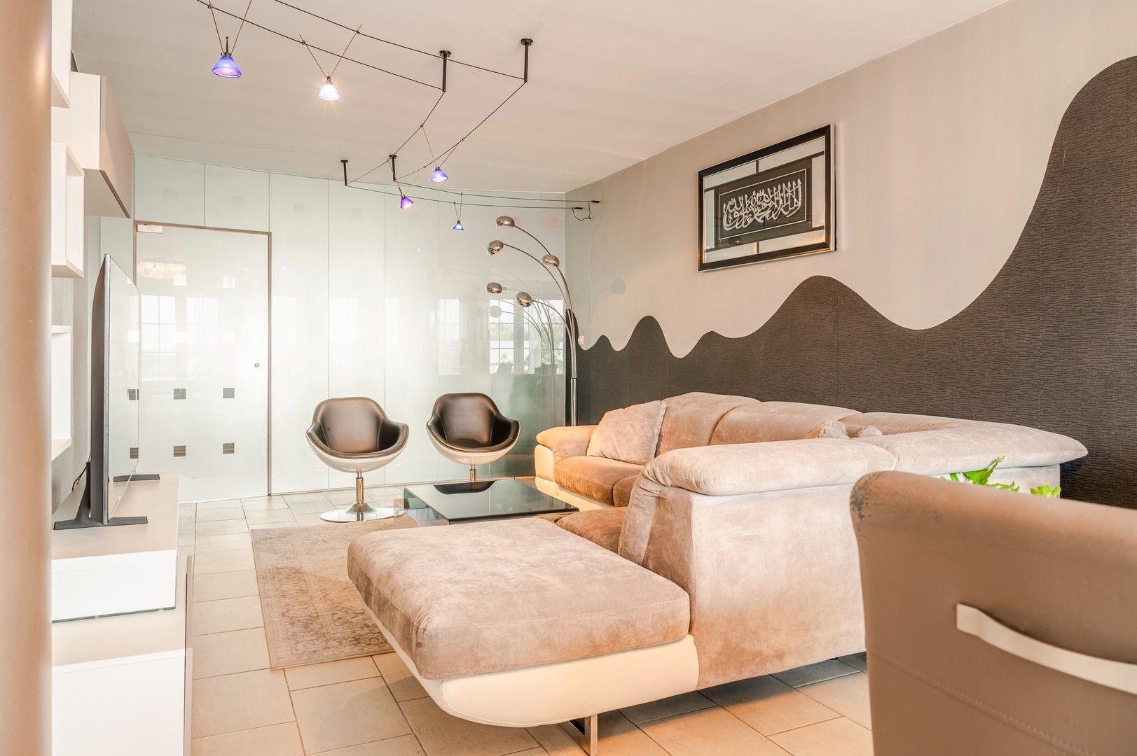Op te frissen appartement met 2 slaapkamers foto 2