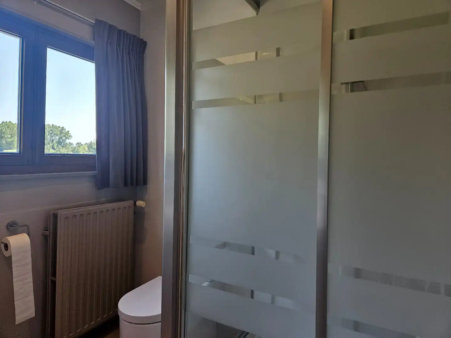 Rustig gelegen woning met 3 slaapkamers en prachtige vijvertuin in Geel-Winkelomheide !  foto 16