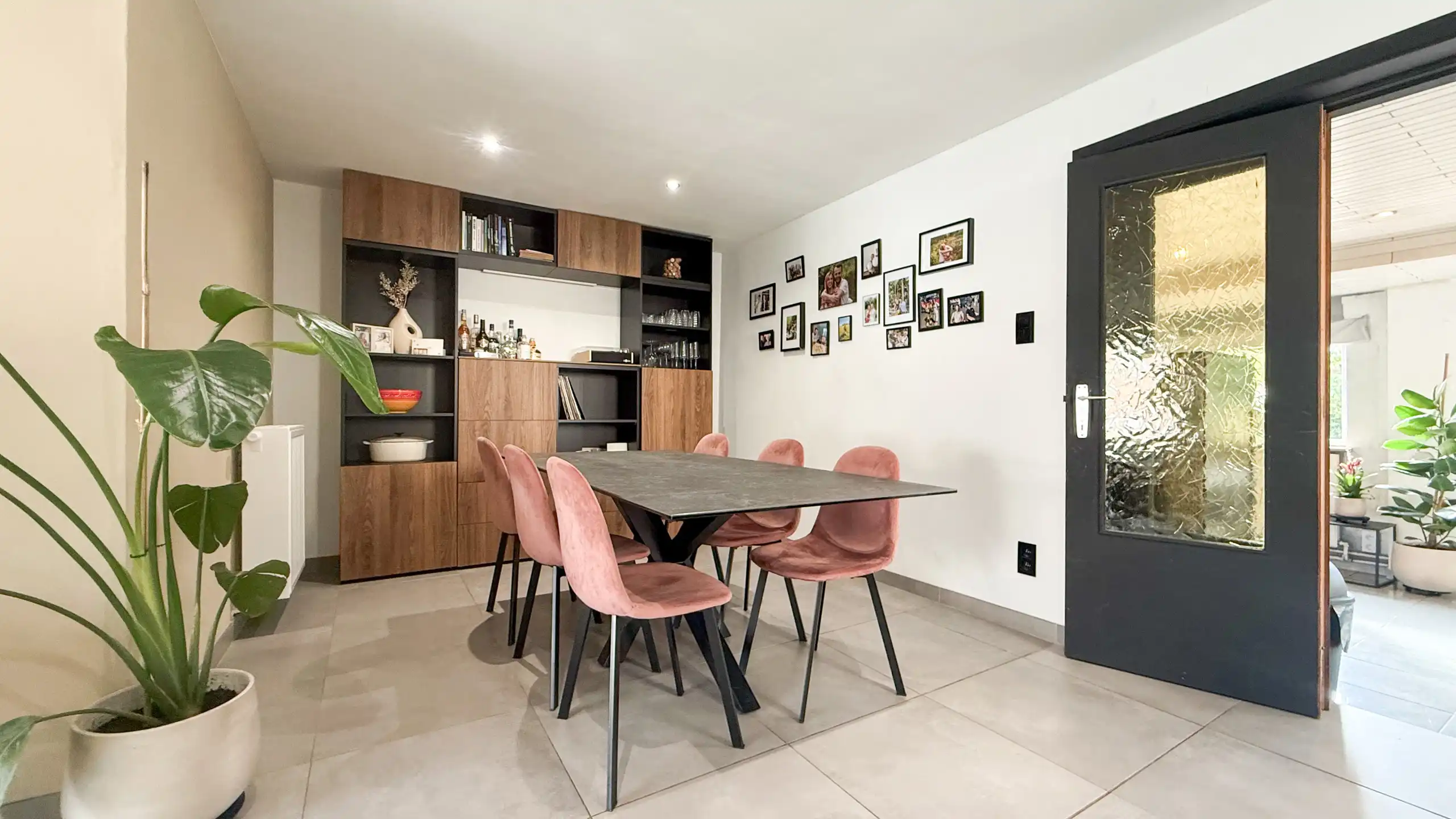 Instapklare woning met 2 slpks, ruime leefruimte en tuin! foto 6