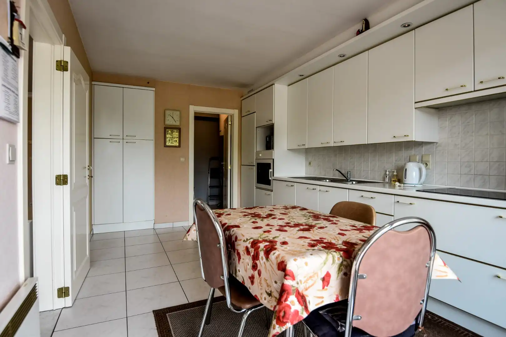 Ruim appartement met 2 slaapkamers en garage in het centrum van Maldegem foto 10