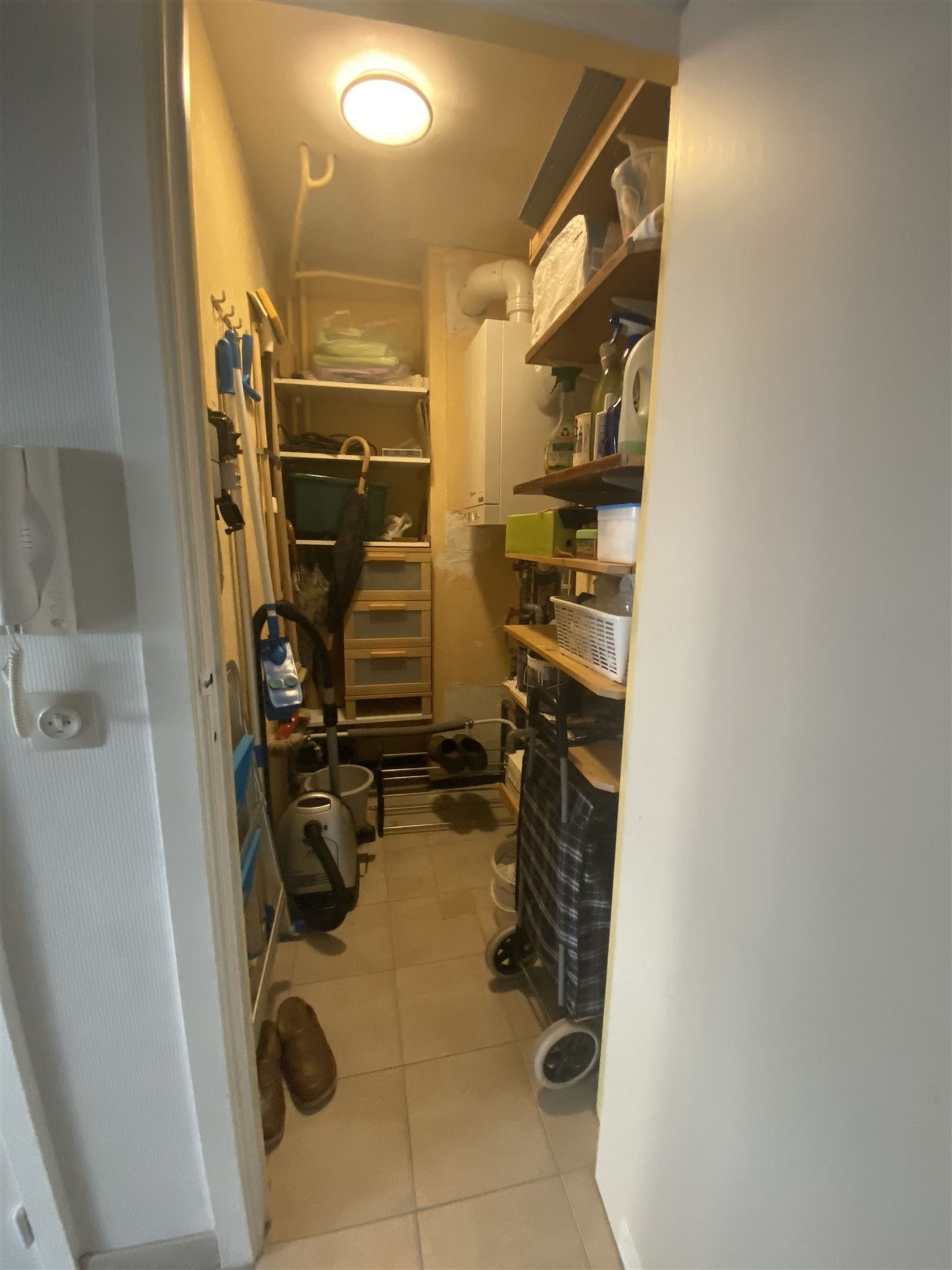 Gemeubeld appartement met 2 slaapkamers foto 9