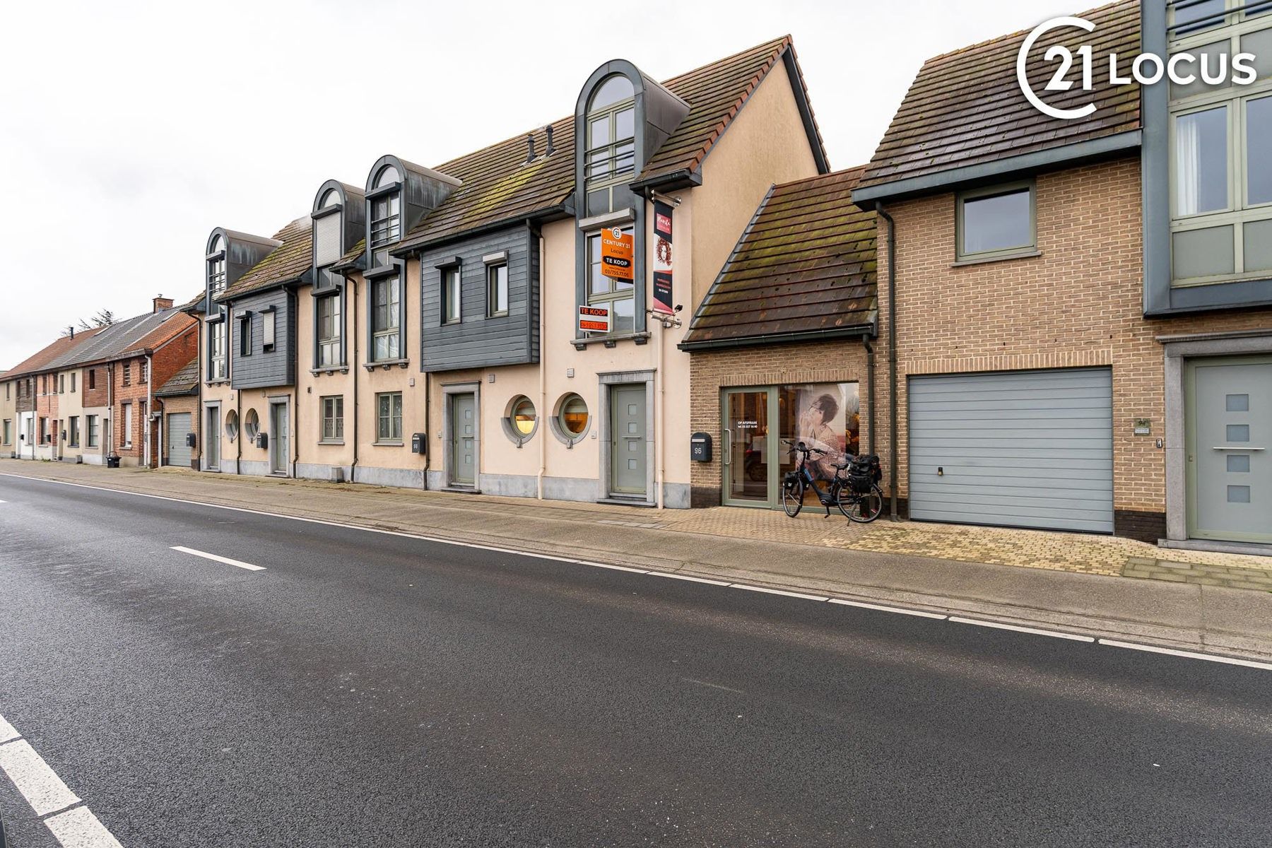 EPC B – Zonnepanelen – Airco: comfortabel wonen in Beveren foto {{pictureIndex}}