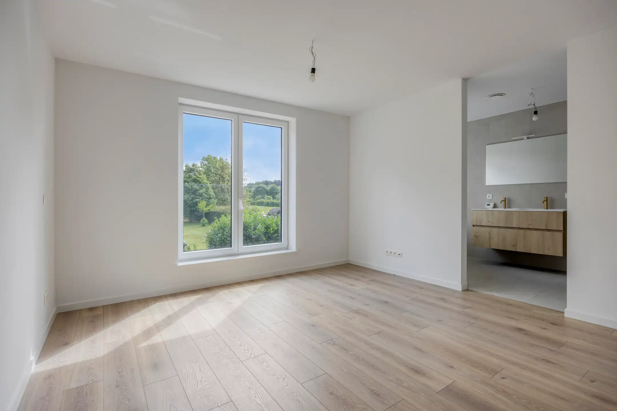 Nieuwbouwwoning met 6 slaapkamers & 3 badkamers (aan 6% btw) foto 9