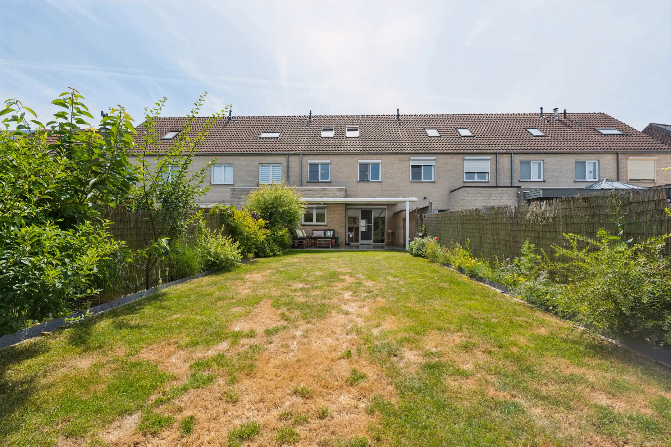 Ruime gezinswoning met garage en 5 slaapkamers.  foto 10