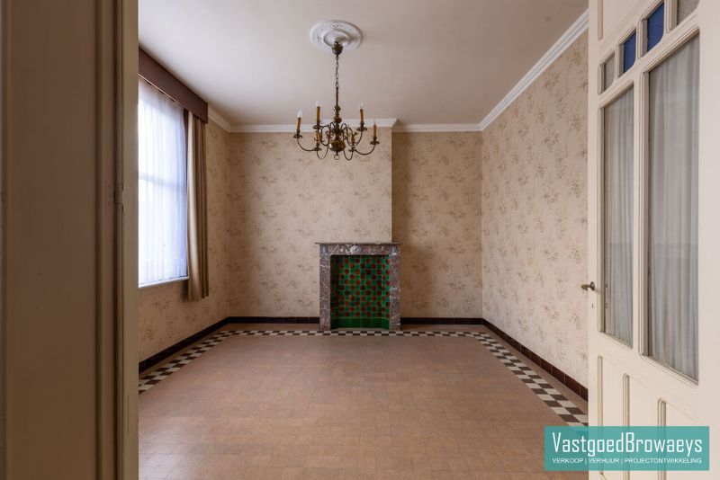 Te renoveren woning met tuin foto 6