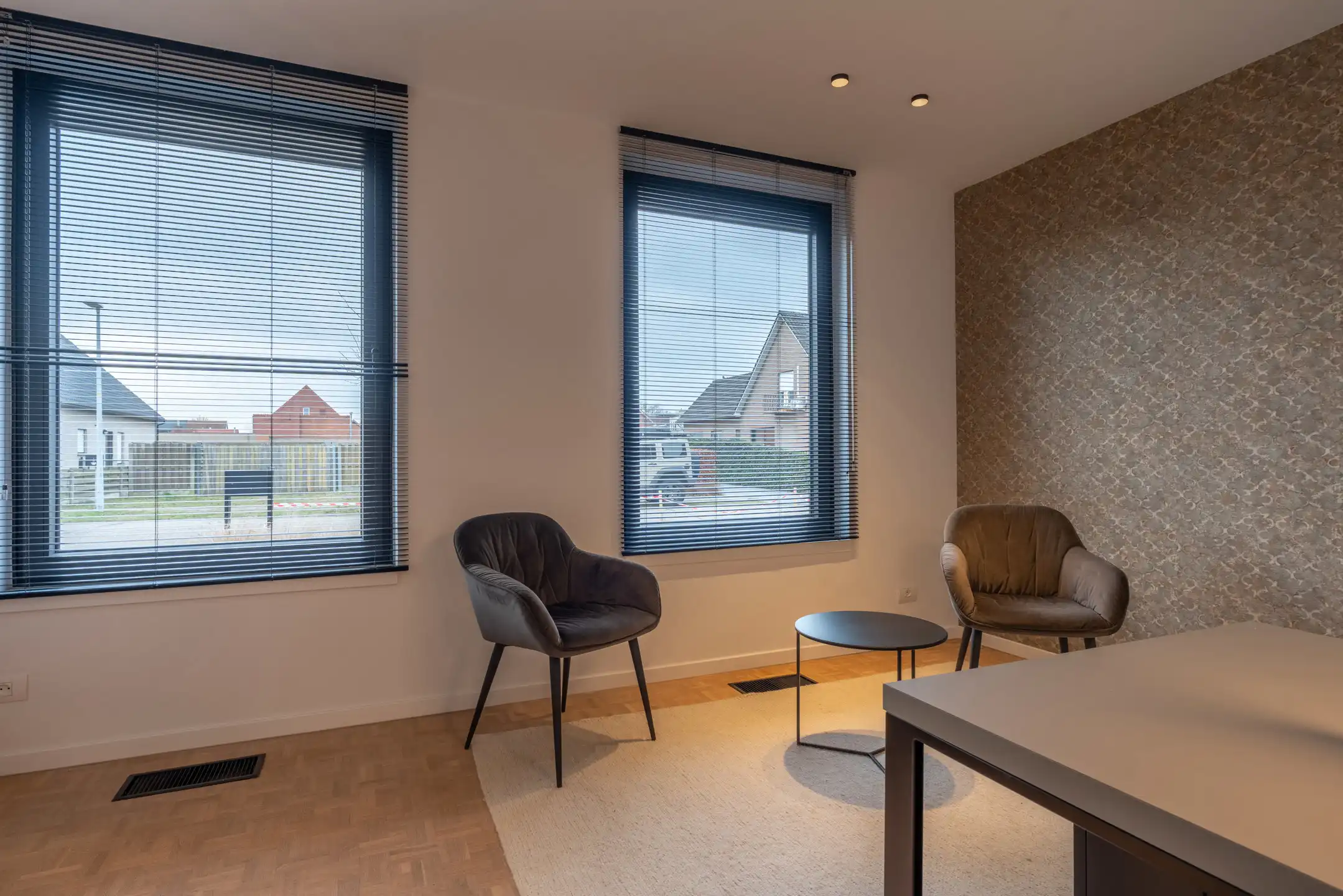 Op te frissen woning met 3-4 slpk op toplocatie te Arendonk foto 5