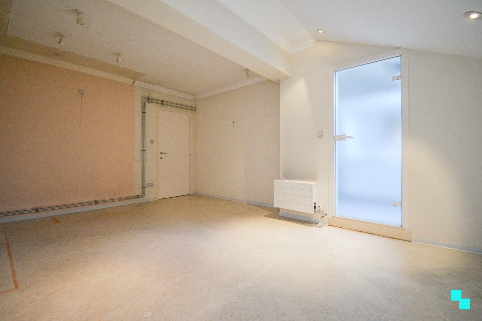 Verrassend ruime HOB met praktijk te Sint-Henricus foto 18