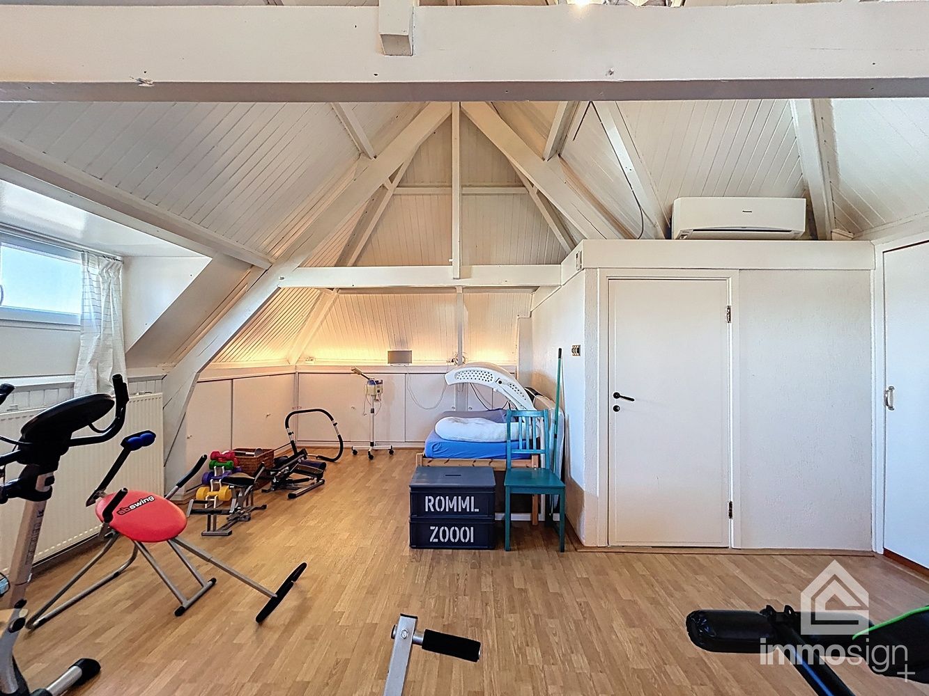 Exclusieve woning voorzien van dubbele garage en bedrijfshal op de Nederlandse grens foto 41