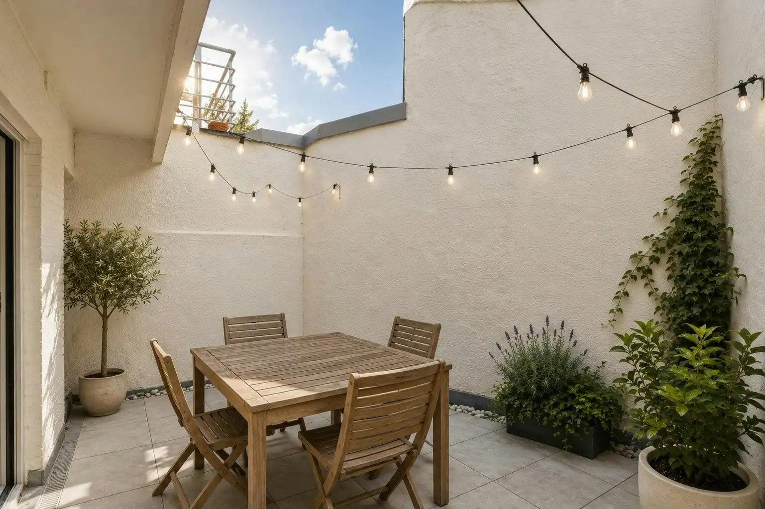 Ruim appartement met groot terras tegenover het Begijnhof foto 6