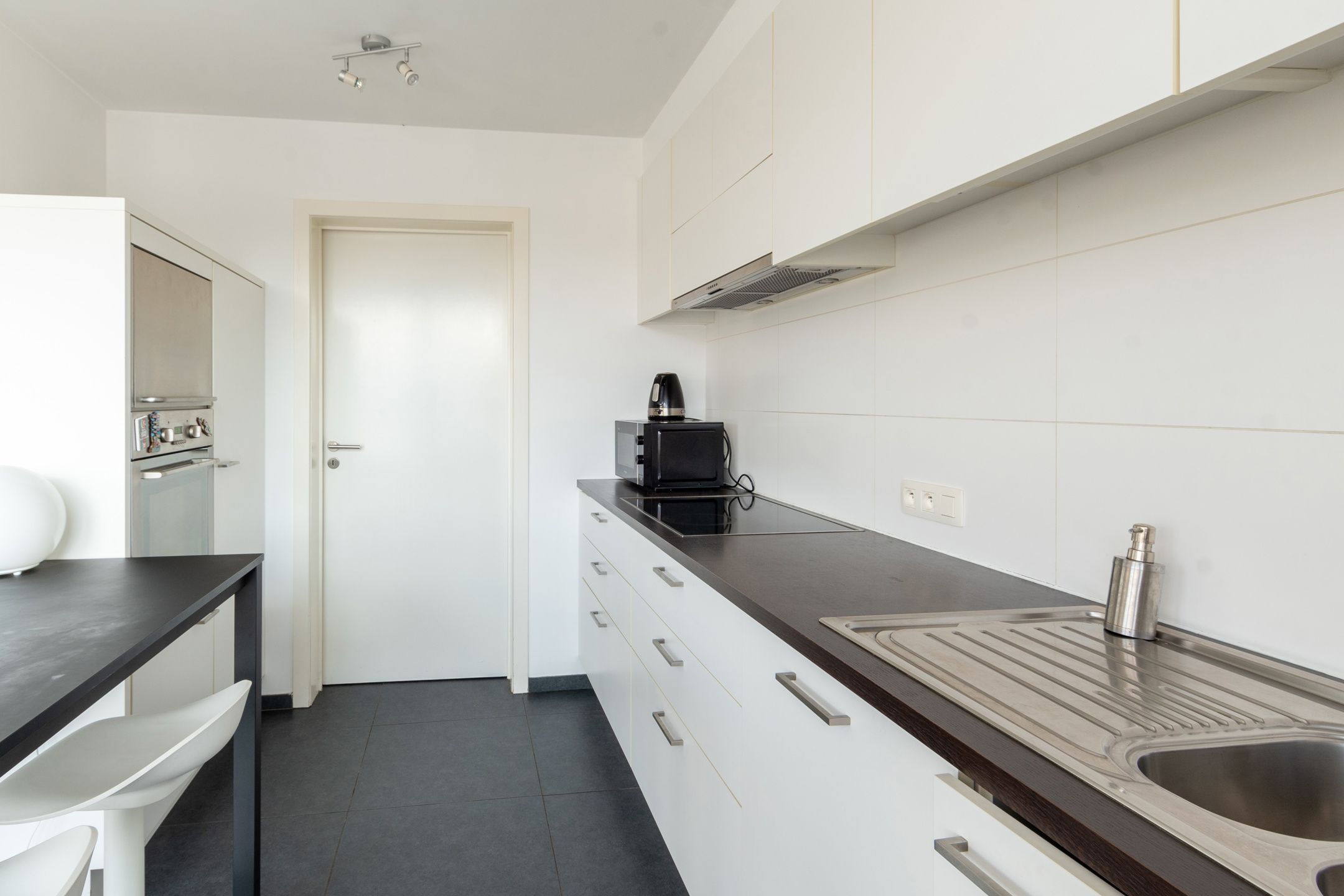 Ruim duplex appartement met 3 slaapkamers! foto 5