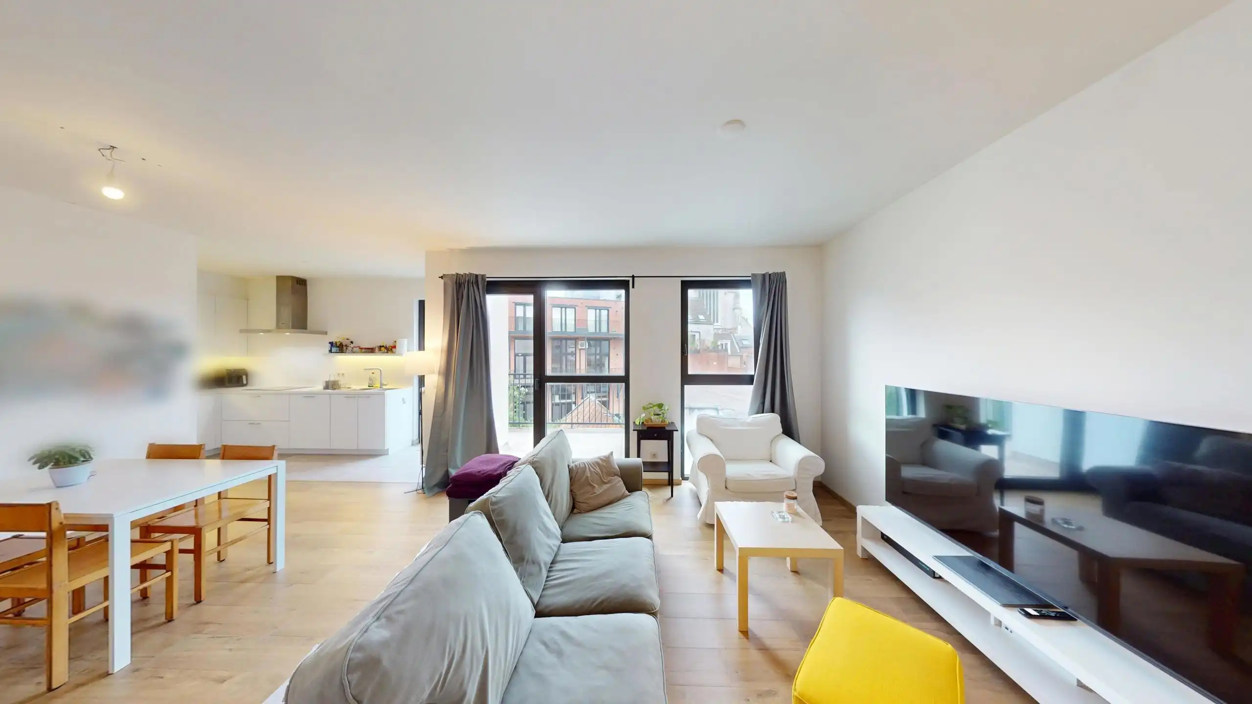 ANTWERPEN - Licht appartement met ruim terras en zicht op de kathedraal foto 4