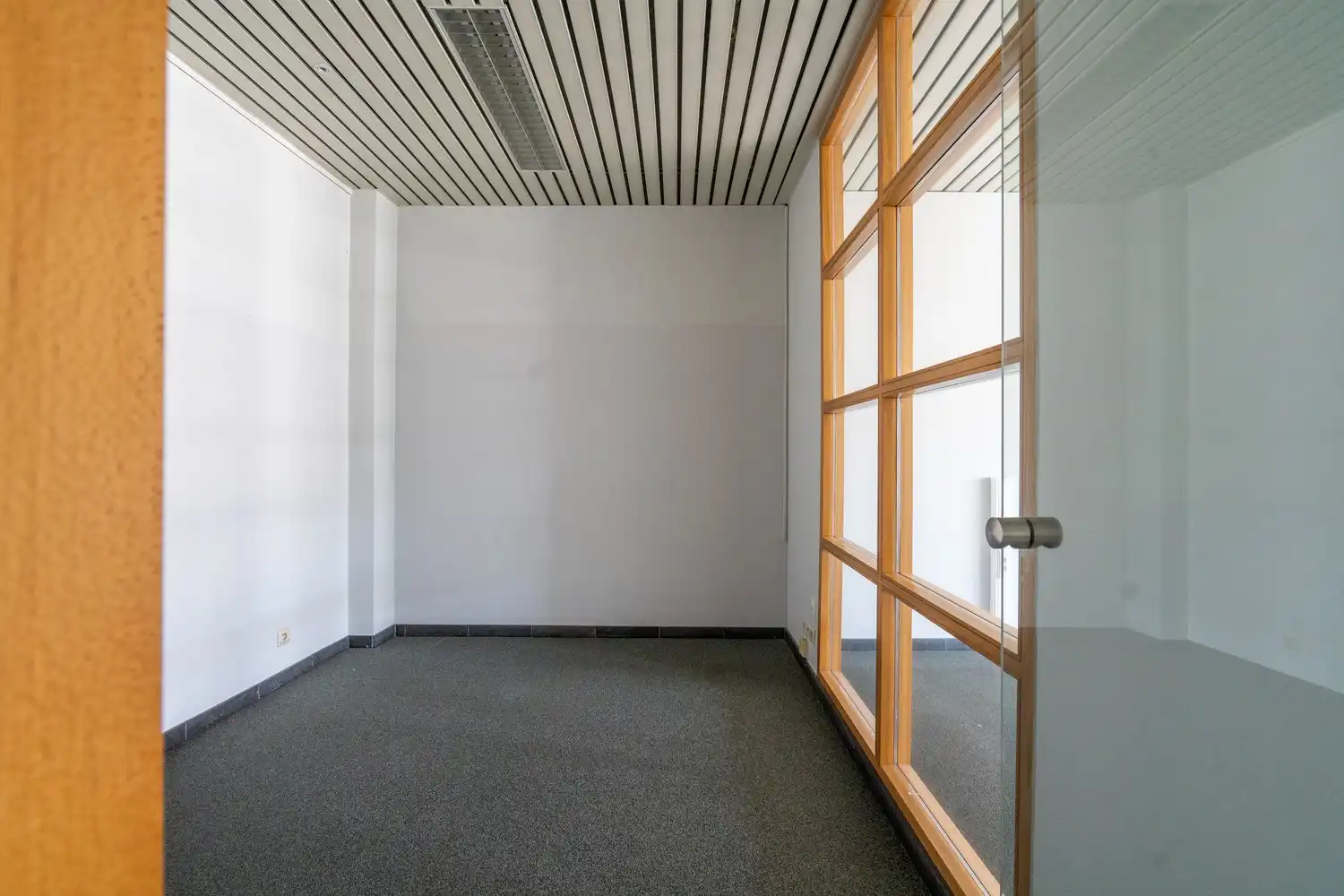 HANDELSRUIMTE CENTRUM VEURNE foto 7